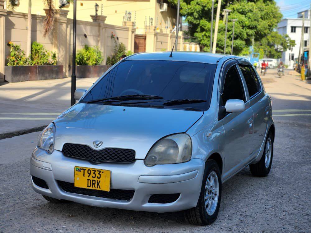 A picture of TOYOTA VITZ