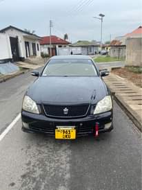A picture of Toyota Crown DKU Engine Cc 2490 full A C