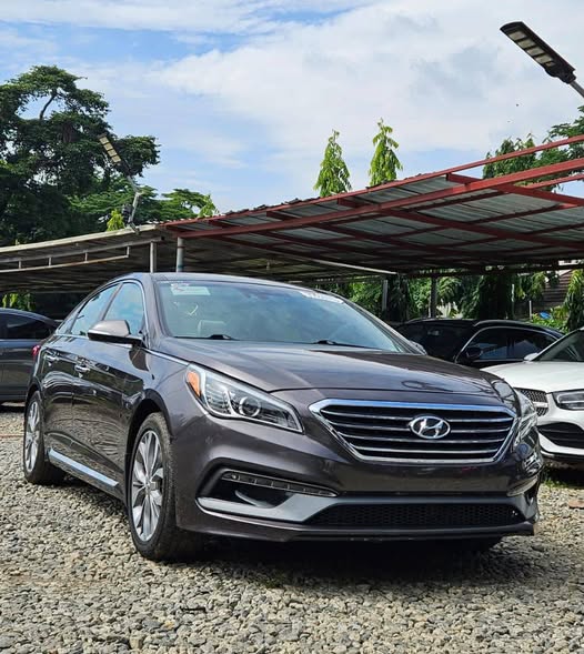 A picture of 09068552496 Extremely clean direct Belgium Hyundai sonata 2015 limited sport