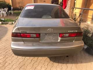 A picture of Toyota Camry 1999
