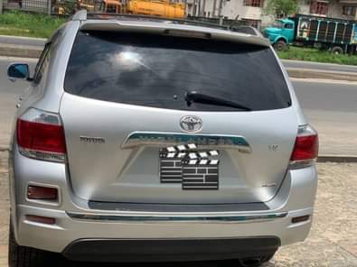 A picture of 2011 Toyota Highlander upgraded to 2015 face very sound and