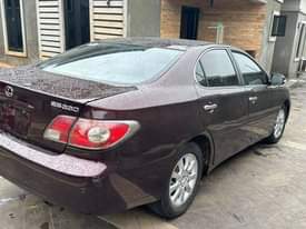 A picture of 2004 Lexus es300 2004