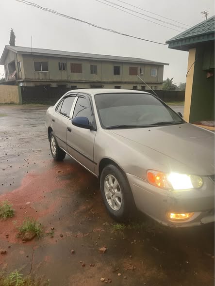 A picture of Toyota Corolla 2002 Model