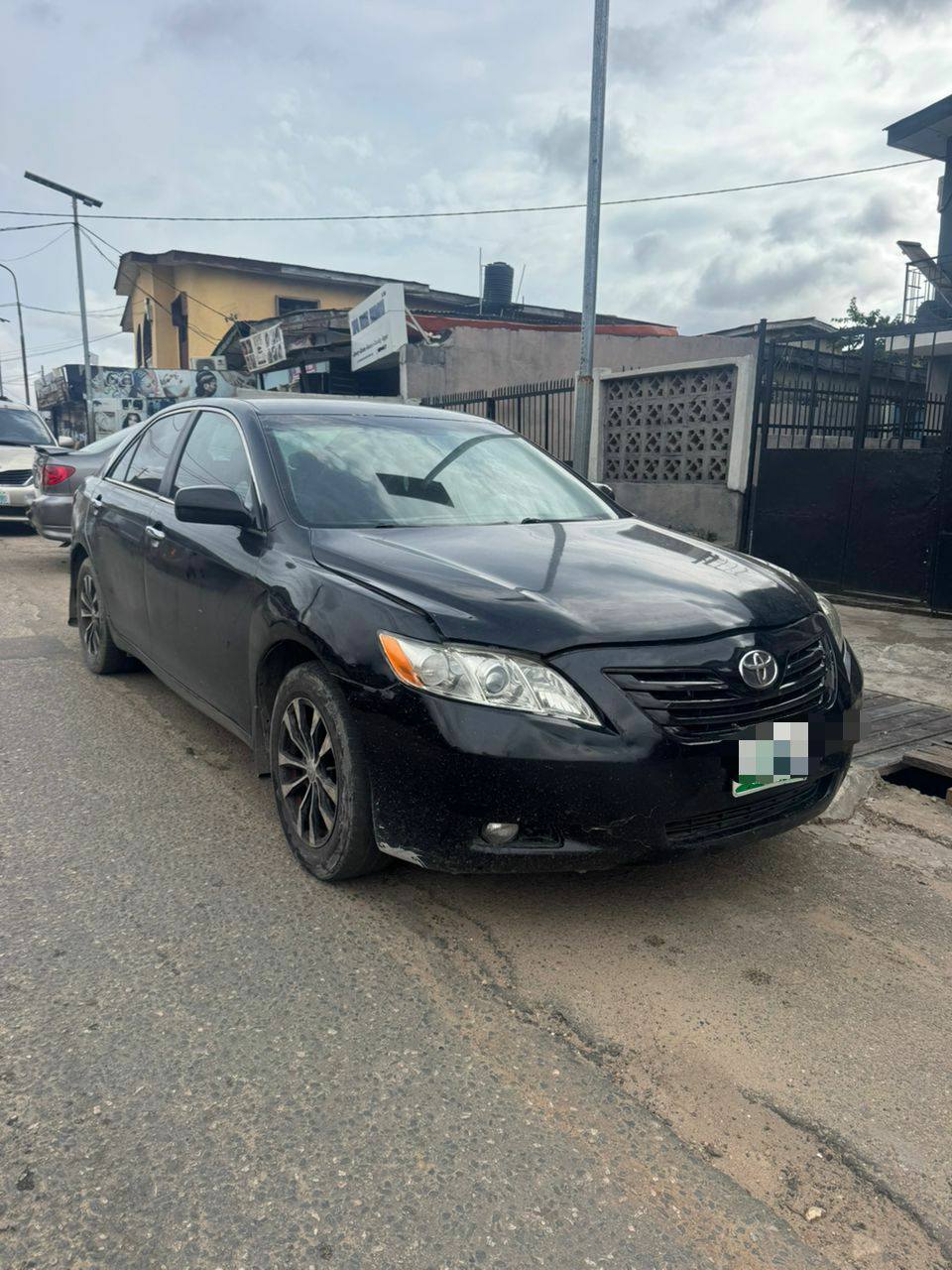 A picture of DEALERS DEAL AWOOF WEY GO BURST BRAIN Toyota Camry 2009