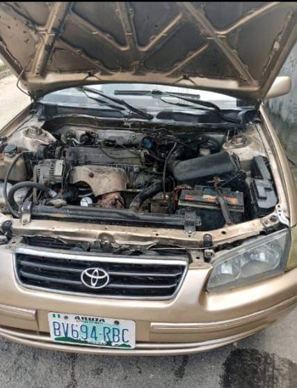 A picture of Nigerian neatly used 2100 Toyota Camry Drop Light