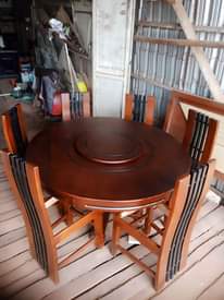 A picture of Daining set