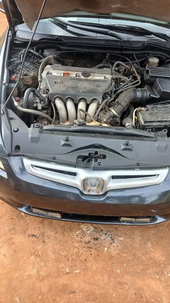A picture of Honda Accord 4plug EOD 2005 model
