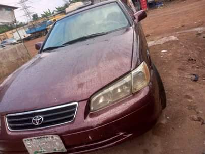 A picture of 2000 Toyota Camry