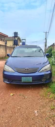 A picture of 2005 Toyota Camry