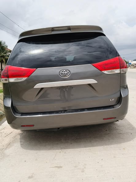 A picture of 2014 TOYOTA SIENNA FOR SALE IN PORT HARCOURT