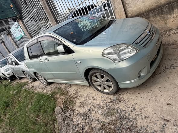 A picture of toyota raum