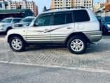 A picture of TOYOTA RAV4 YEAR 1998 TWO AIRBAG FULL AC FULL DUTY