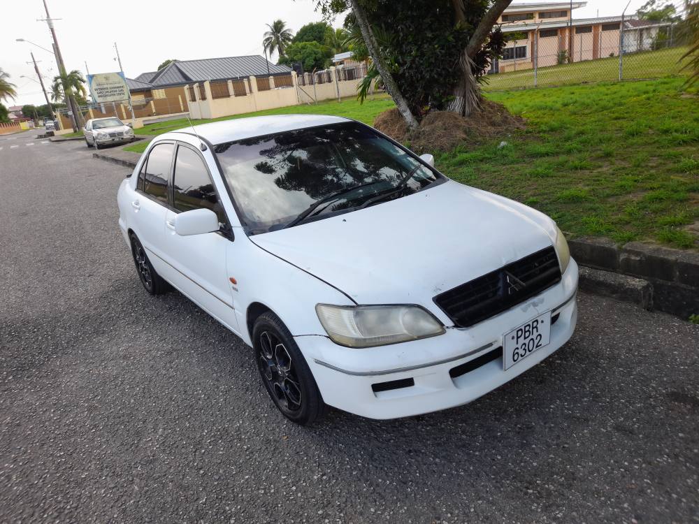 mitsubishi lancer