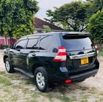 A picture of PRADO INAUZWA BEI ML 90 0712445511