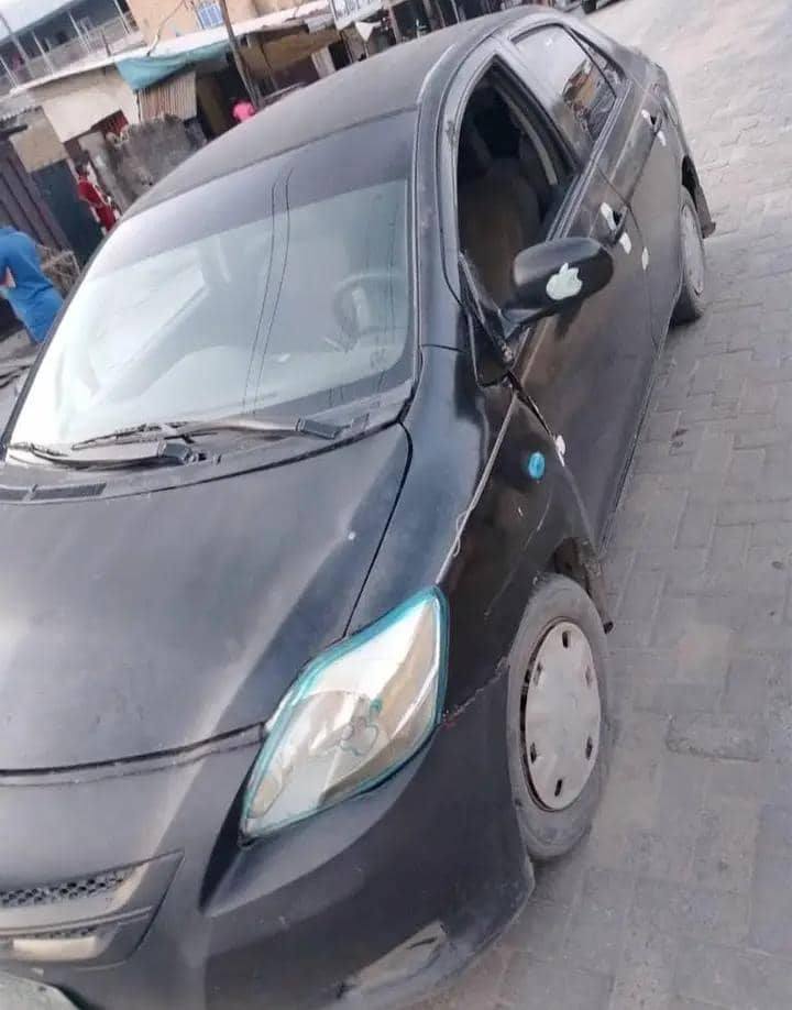 A picture of Toyota Yaris 08
