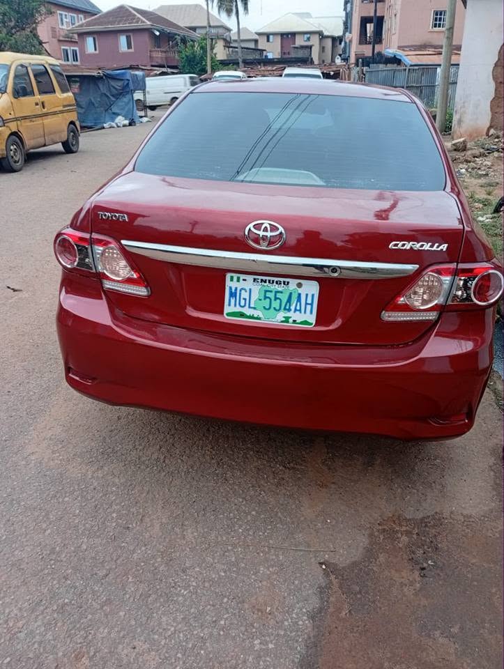 A picture of 2013 toyota corolla manual