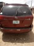A picture of Toyota Sienna 05