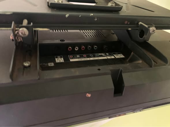 A picture of Sony Bravia TV 40 inch wall mount