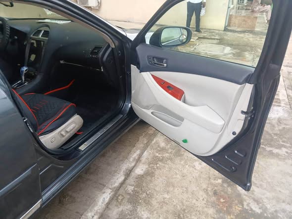 A picture of 2012 LEXUS ES350