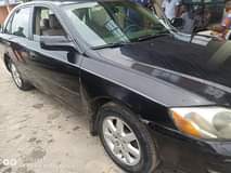 A picture of Toyota Avalon 04