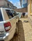 A picture of Honda pilot very clean