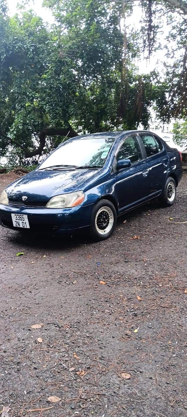 A picture of Toyota platz 01