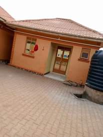 A picture of House 