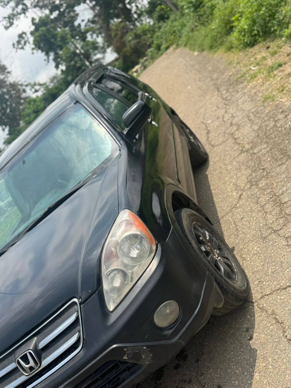 A picture of Honda CRV 05 model