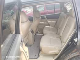A picture of Highest grade Toyota Highlander 09 model tokumbo standard location is