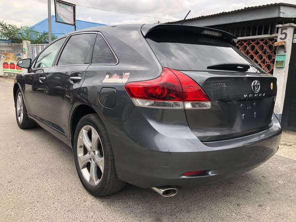 A picture of TOKS 2015 VENZA XLE