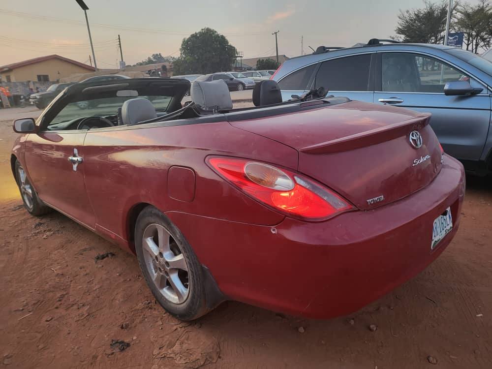 A picture of Toyota Solara