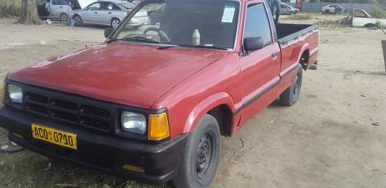 mazda b2200