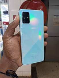 A picture of Samsung galaxy A71
