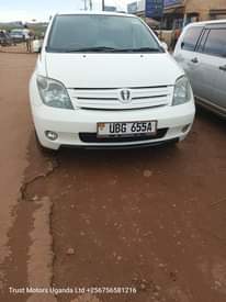 A picture of Toyota Ist