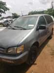 A picture of Toyota sienna buy and use with Good engine and sharp