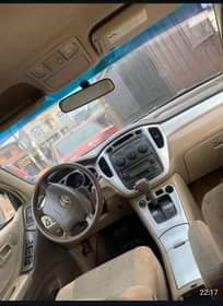 A picture of 2004 Toyota Hylander