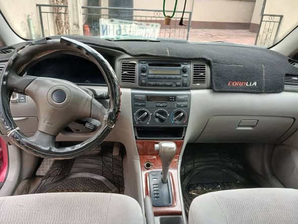 A picture of 2006 TOYOTA COROLLA