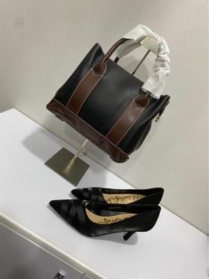 A picture of Shoes