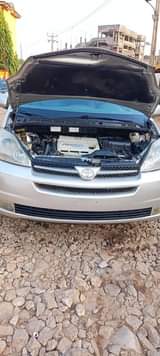 A picture of Toyota sienna