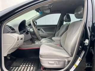 A picture of Toyota Camry 4plugs 2010 model Registered First body Highest Grade