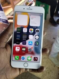 A picture of Iphone 7 plus 650k