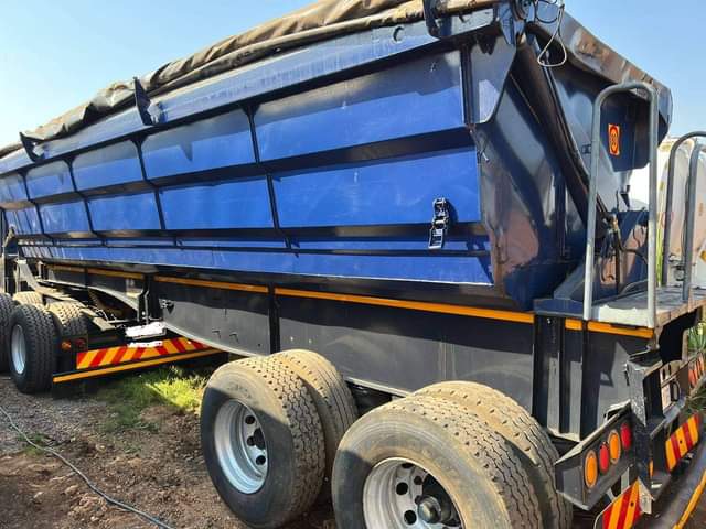 tipper truck