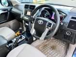 A picture of TOYOTA LANDCRUISER PRADO VX