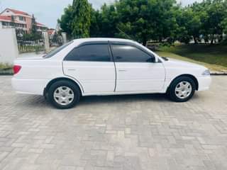 A picture of TOYOTA CARINA