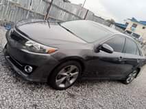 A picture of Camry 2012