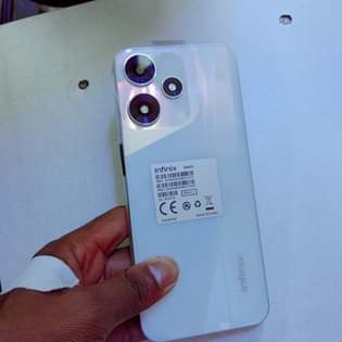A picture of Infinix Hot 30 256GB Rom 16GB Ram Watsap call 256704870817