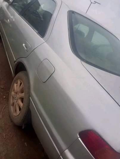 A picture of Toyota Camry evilop is available with good condition engine and