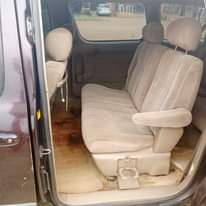 A picture of Toyota sienna 03