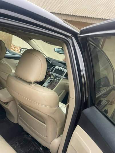 A picture of 2012 Toyota Venva Full option