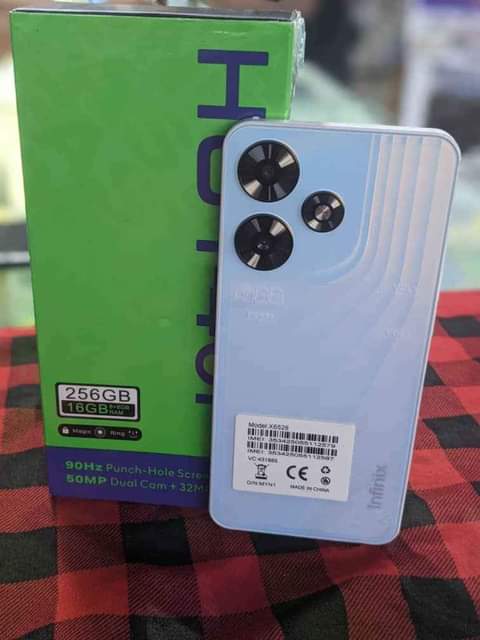 A picture of INFINIX HOT40 STORAGE 256gb RAM 16gb BATTERY 6000mAh Price 240k